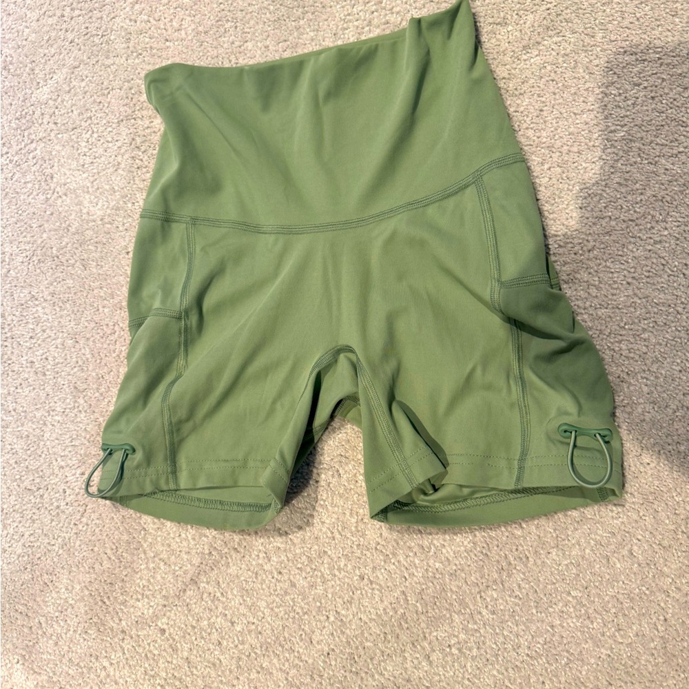 Gymshark Shorts size XS green